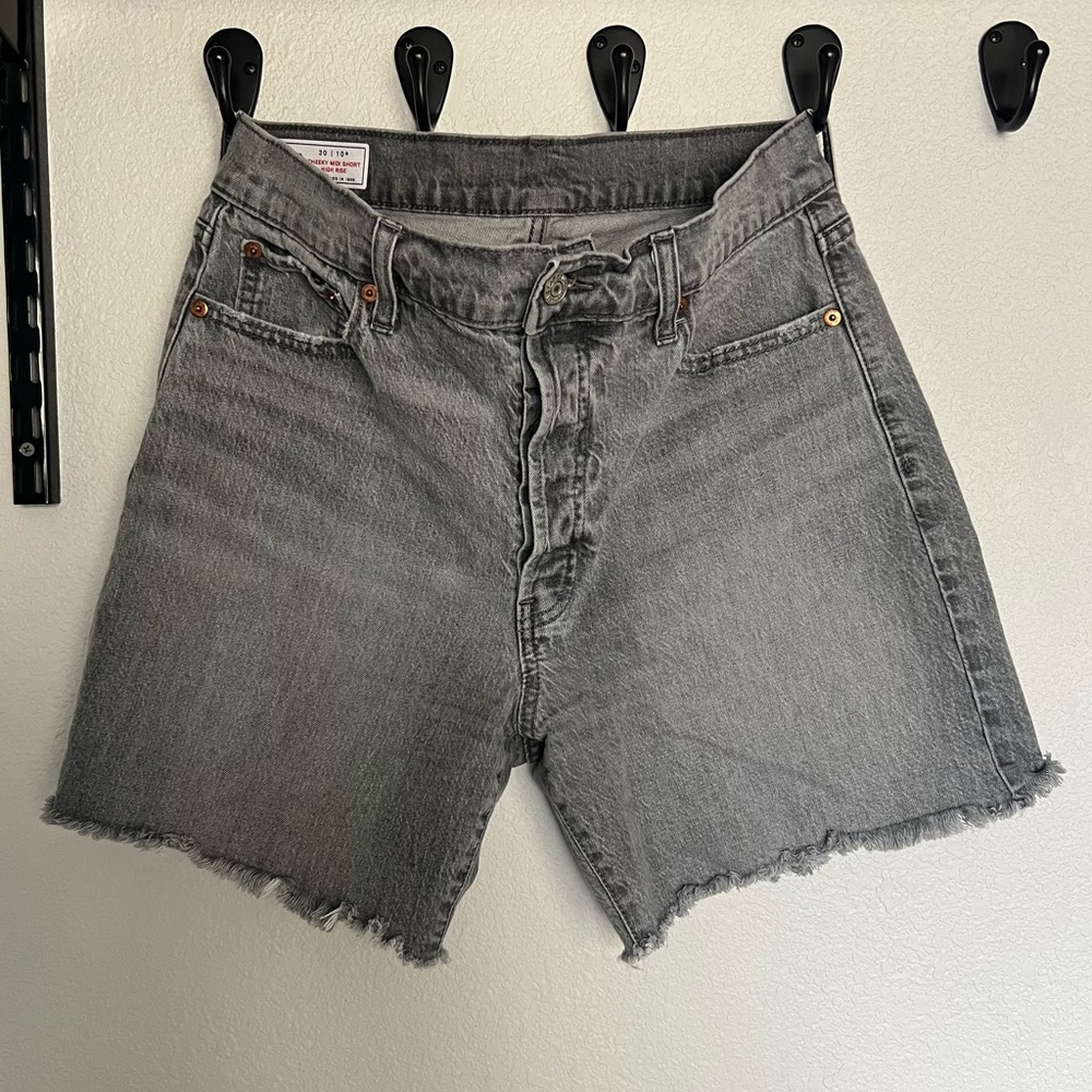 GAP Cheeky Midi High Rise Jean Shorts in Gray